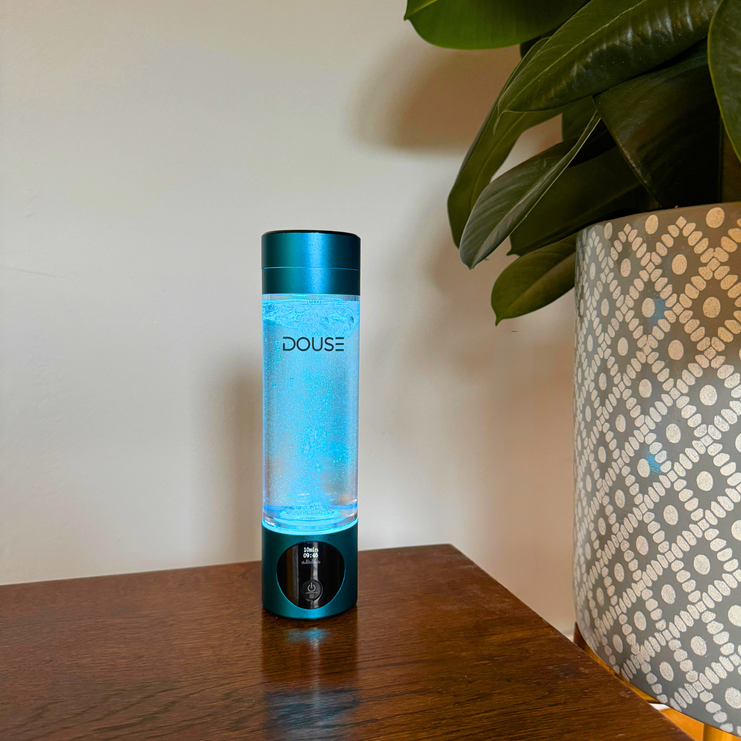 DOUSE® H8 Hydrogen Water Bottle